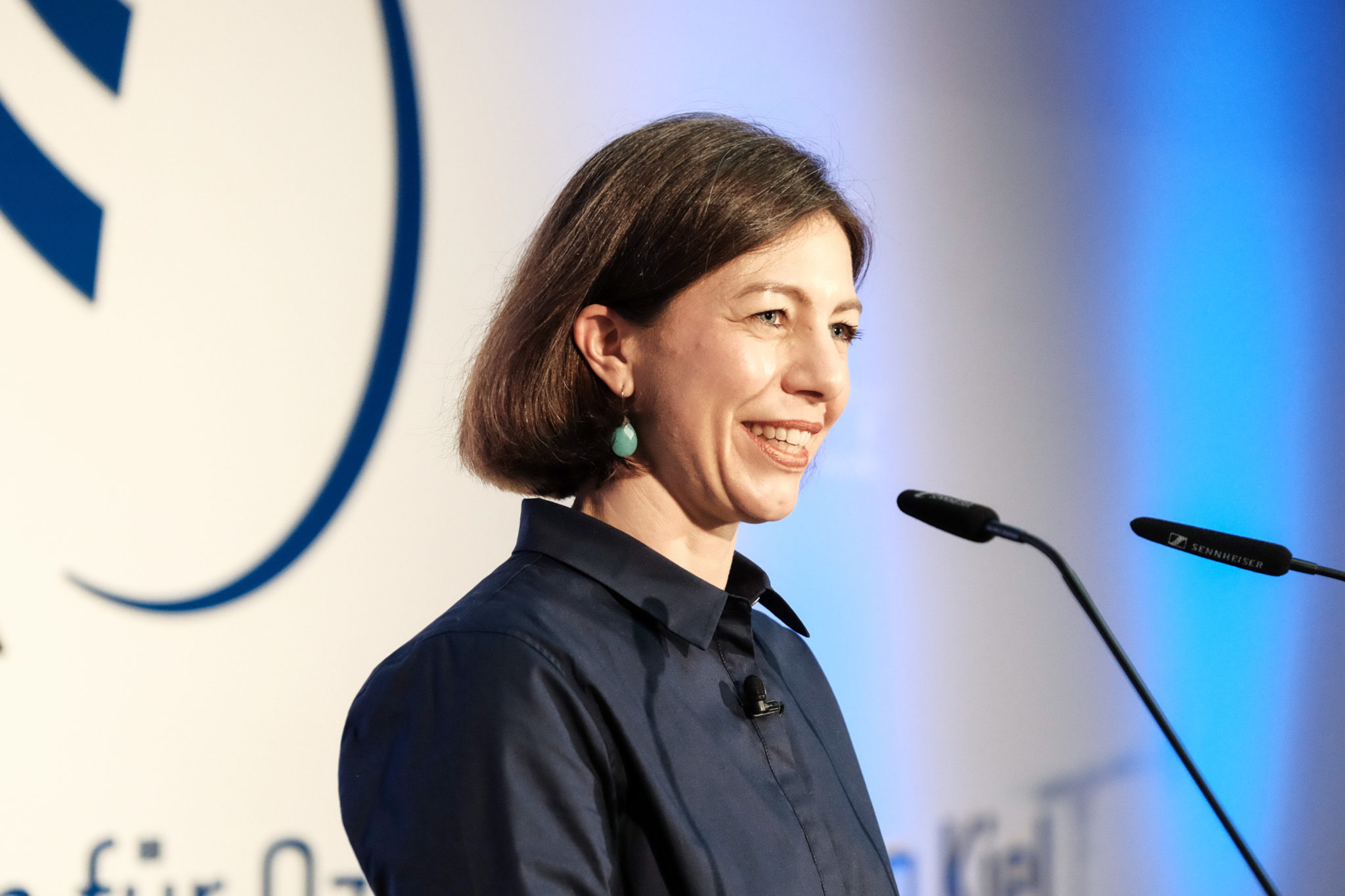 Professorin Katja Matthes stellt während der Amtseinführung ihre Vision für die Zukunft des GEOMAR vor