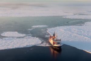 Wie auch für die ArcWatch 1 ist hier die Polarstern in der Arktis unterwegs